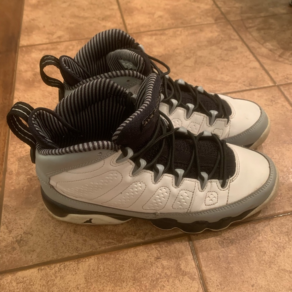 Air Jordan 9